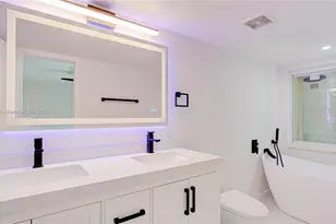 933 NE 24th Ave, Hallandale Beach, FL 33009 - Photo 35