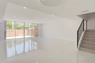 933 NE 24th Ave, Hallandale Beach, FL 33009 - Photo 17