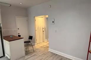 637 12th St, Miami Beach, FL 33139 - Photo 3