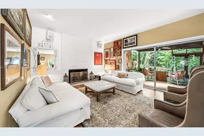 3540 N Moorings Way, Miami, FL 33133 - Photo 9
