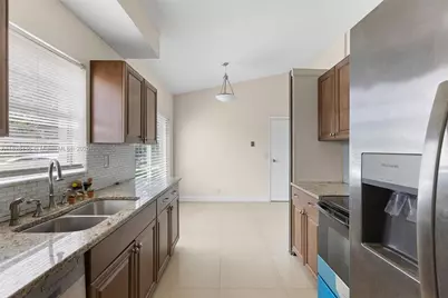 5238 Chelan Cv, Lake Worth, FL 33467 - Photo 7