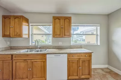 8051 NW 47th Ct, Lauderhill, FL 33351 - Photo 11
