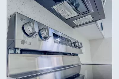 505 W 10th St, Lehigh Acres, FL 33972 - Photo 9