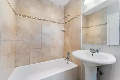 811 Evergreen Dr, Lake Park, FL 33403 - Photo 13