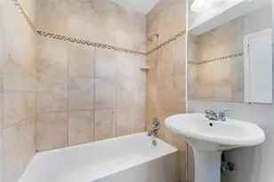 811 Evergreen Dr, Lake Park, FL 33403 - Photo 13