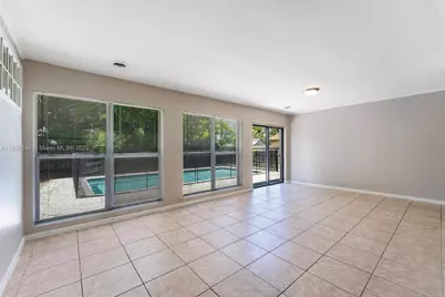 811 Evergreen Dr, Lake Park, FL 33403 - Photo 23