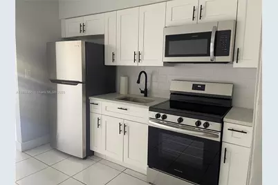 1172 NW 100th Ter #1, Miami, FL 33150 - Photo 7