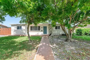 2915 SW 92nd Pl, Miami, FL 33165 - Photo 1