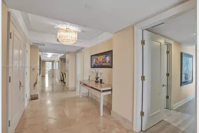20201 E Country Club Dr #901, Aventura, FL 33180 - Photo 27