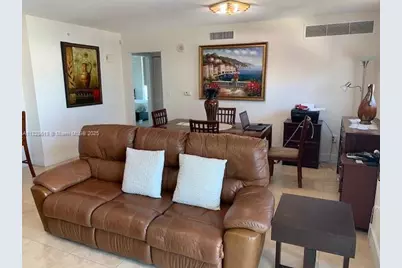 31 SE 5th St #2601, Miami, FL 33131 - Photo 7