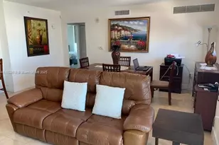 31 SE 5th St, Miami, FL 33131 - Photo 7