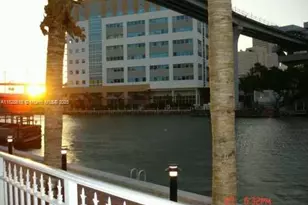 31 SE 5th St, Miami, FL 33131 - Photo 39