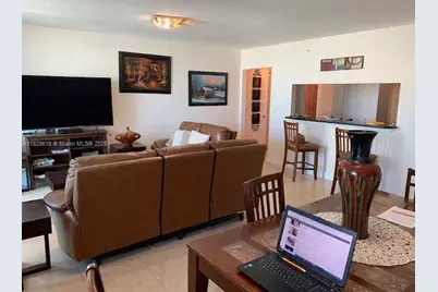 31 SE 5th St #2601, Miami, FL 33131 - Photo 11