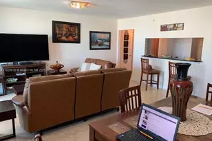 31 SE 5th St, Miami, FL 33131 - Photo 11