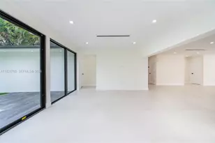 7101 E Troon Cir, Miami Lakes, FL 33014 - Photo 21