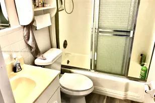 820 SW 11th Ave, Hallandale Beach, FL 33009 - Photo 7