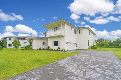 2210 SW 122nd Ter, Davie, FL 33325 - Photo 1