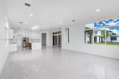 2210 SW 122nd Ter, Davie, FL 33325 - Photo 25