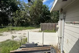 12525 NW 51st Ct N, Royal Palm Beach, FL 33411 - Photo 21