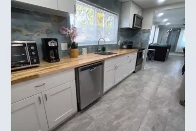 2242 Polk St, Hollywood, FL 33020 - Photo 9