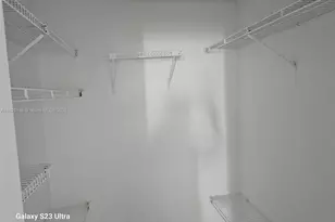 907 NE 199th St, Miami, FL 33179 - Photo 19