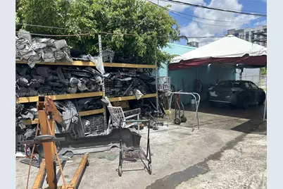 3634 NW 36th St, Miami, FL 33142 - Photo 7