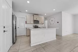 619 NE 5th St, Florida City, FL 33034 - Photo 9
