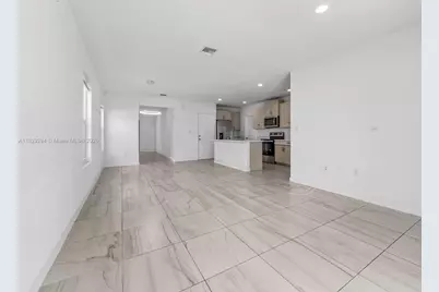 619 NE 5th St, Florida City, FL 33034 - Photo 13