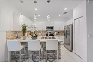 21018 NE 8th Ave, Miami, FL 33179 - Photo 23