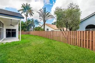 10418 Brasilia St, Cooper City, FL 33026 - Photo 5