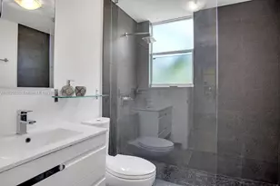 747 Michigan Ave, Miami Beach, FL 33139 - Photo 17