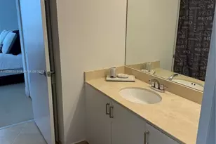 1750 N Bayshore Dr, Miami, FL 33132 - Photo 15