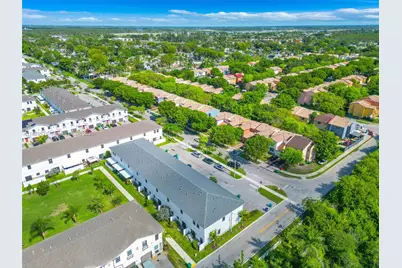 617 SW 11th St, Florida City, FL 33034 - Photo 25