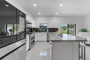 617 SW 11th St, Florida City, FL 33034 - Photo 3