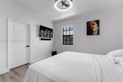 617 SW 11th St, Florida City, FL 33034 - Photo 13