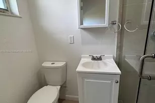 467 NW 8th St, Miami, FL 33136 - Photo 23