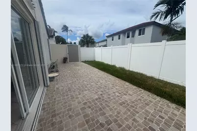 2383 SW 177th Ter, Miramar, FL 33029 - Photo 7