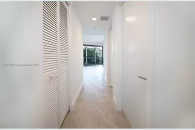 121 NE 34th St #1009, Miami, FL 33137 - Photo 11