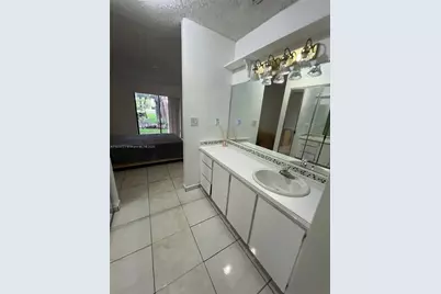 4124 NW 78th Ave #4124, Sunrise, FL 33351 - Photo 7