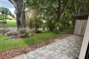 4124 NW 78th Ave, Sunrise, FL 33351 - Photo 9