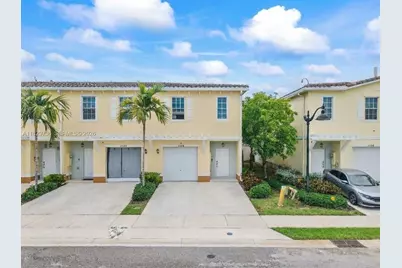 1128 NW 40th Ter, Lauderhill, FL 33313 - Photo 1