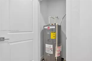 1128 NW 40th Ter, Lauderhill, FL 33313 - Photo 37