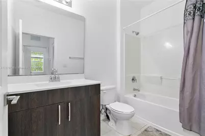 1128 NW 40th Ter, Lauderhill, FL 33313 - Photo 29