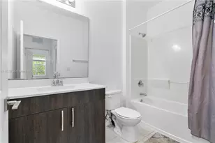 1128 NW 40th Ter, Lauderhill, FL 33313 - Photo 29