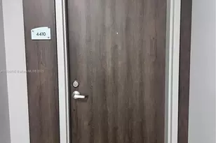 92 SW 3rd St, Miami, FL 33130 - Photo 5