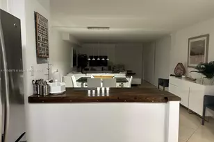 100 Bayview Dr, Sunny Isles Beach, FL 33160 - Photo 15