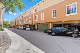 2811 NE 185th St, Aventura, FL 33180 - Photo 25