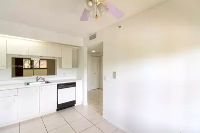 571 SW 142nd Ave #209O, Pembroke Pines, FL 33027 - Photo 13