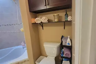 810 SW 113th Terrace, Pembroke Pines, FL 33025 - Photo 35