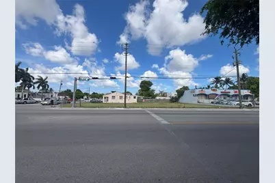 3186 NW 33rd St, Miami, FL 33142 - Photo 1